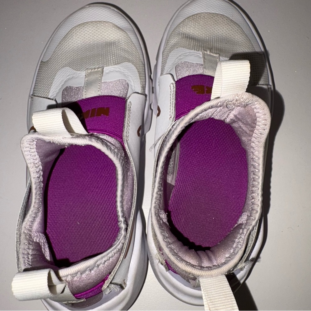 Nike Flex Runner 2 Low White Violet Frost Girls Sneaker DJ6040-101 - Size 1.5Y - Picture 7 of 9
